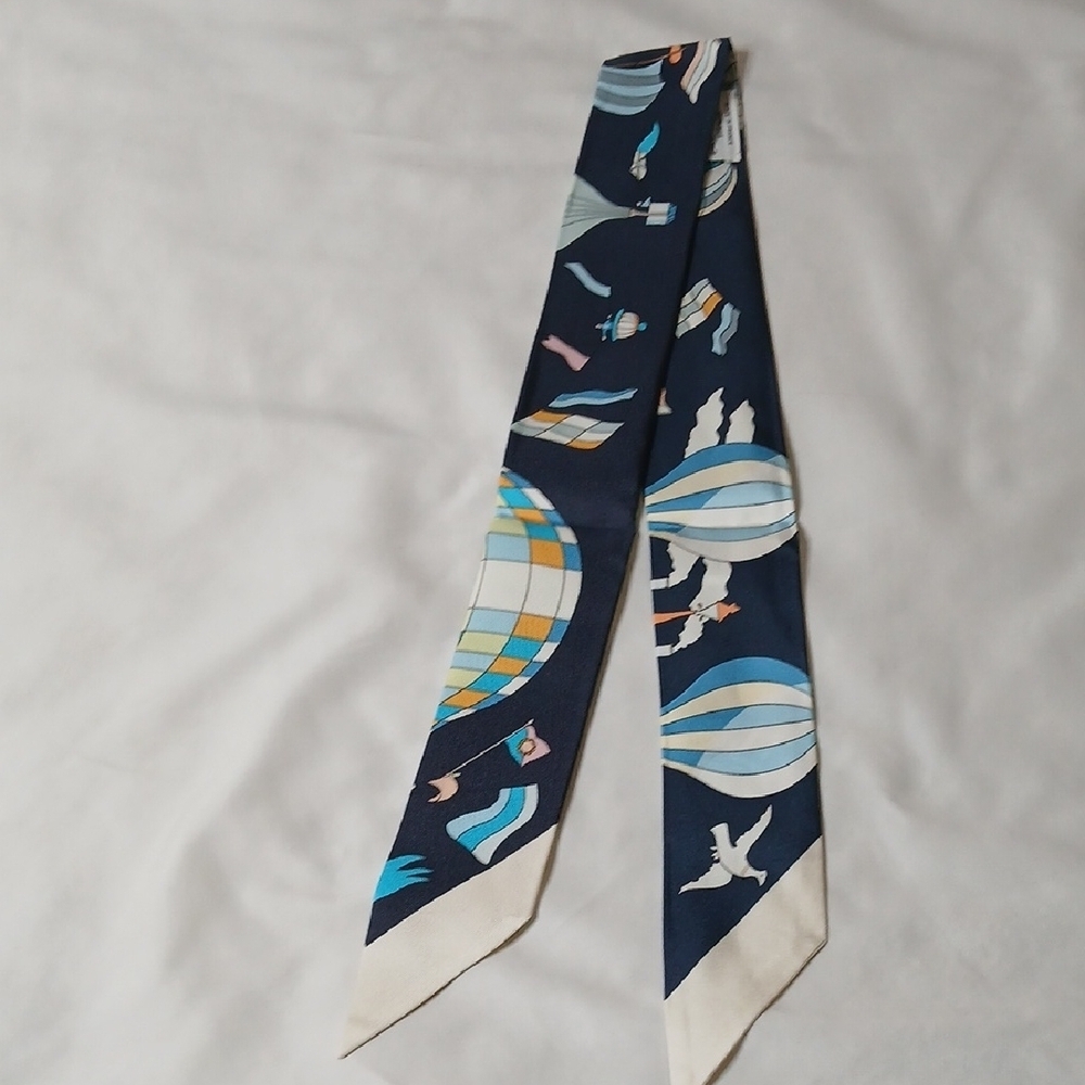 Hermes "Les Folies du Ciel" Silk Twilly Scarf - Picture 4 of 6